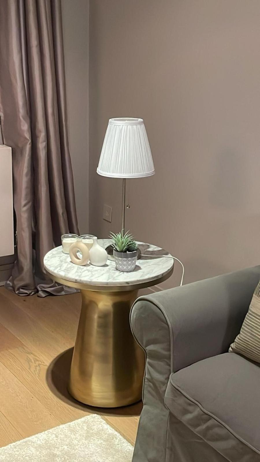 Elegant Flat Facing Hyde Park